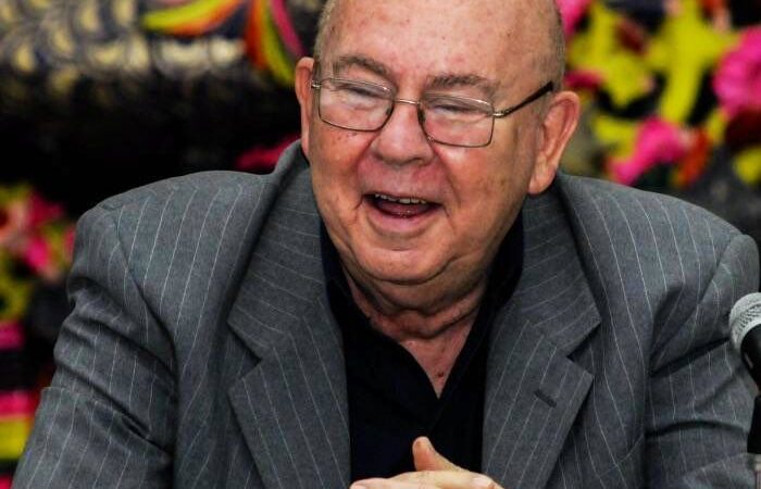 Felicitaciones a Miguel Barnet en su cumpleaños 85