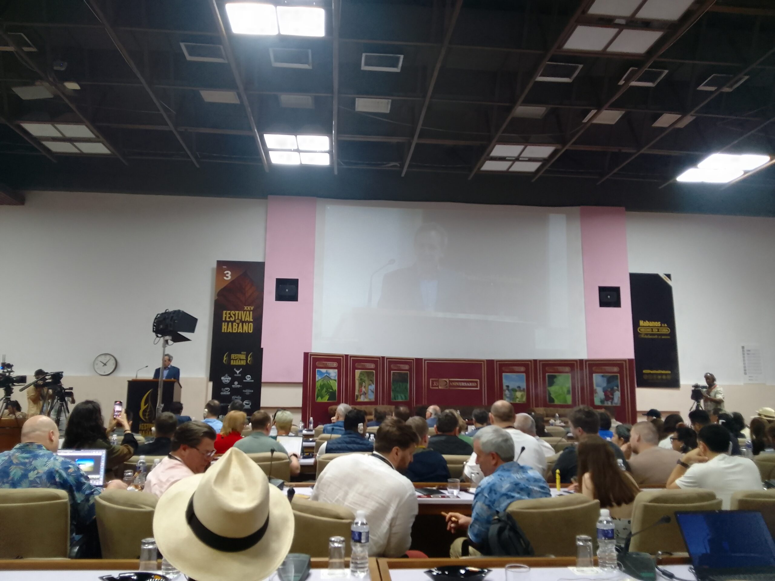 Experiencias y tradiciones desde el Seminario Internacional de XXV Festival del Habano
