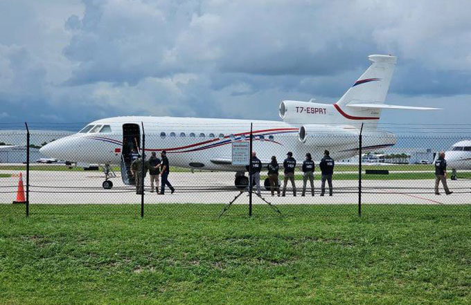 Cuba denuncia confiscación de avión venezolano