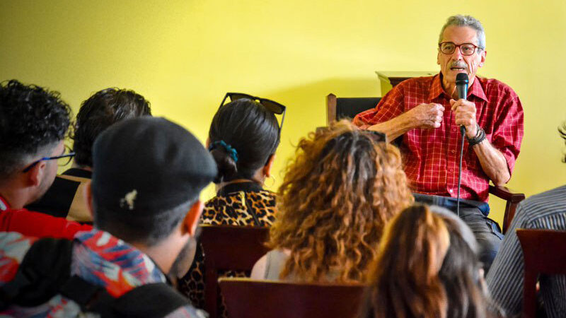 Intercambia Fernando Pérez con participantes en Festival Nacional del Audiovisual Por Primera Vez