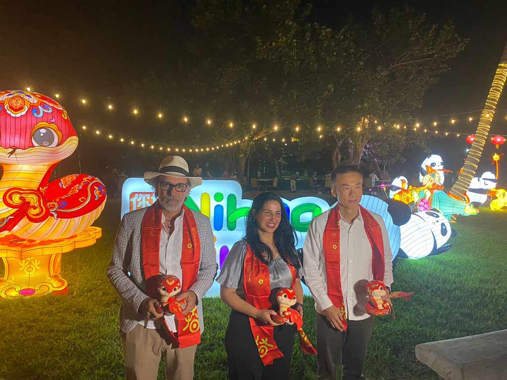 Exposición celebra aniversario 65 de las relaciones entre Cuba y China