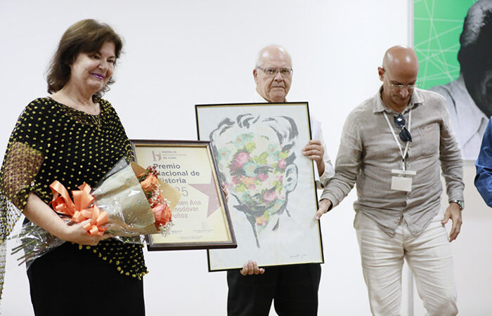 Confieren a Carmen Ana Almodóvar Muñoz Premio Nacional de Historia 2025