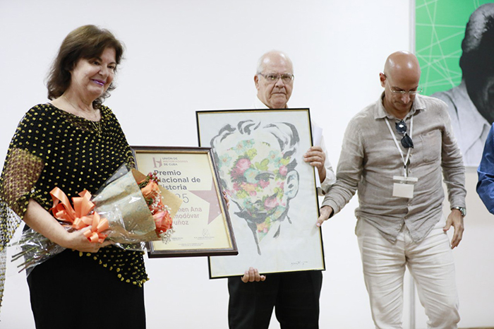 Confieren a Carmen Ana Almodóvar Muñoz Premio Nacional de Historia 2025