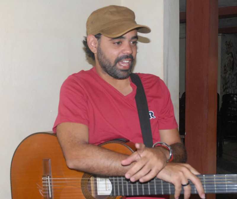 Diálogos con amor en la voz de Rey Montalvo