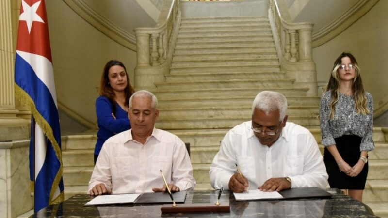 Traspasa Cancillería al Ministerio de Justicia legalización de documentos en Cuba