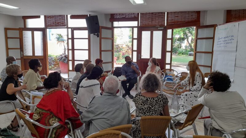 Foro de escritores con paneles y homenajes en la Uneac