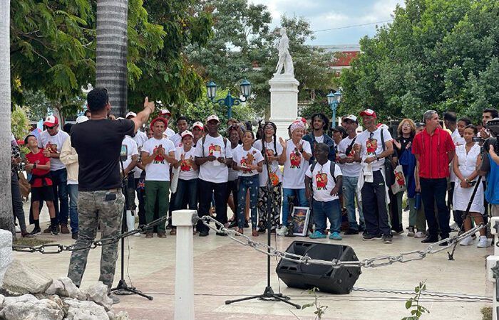 Termina cruzada teatral con funciones en 170 comunidades serranas de Guantánamo
