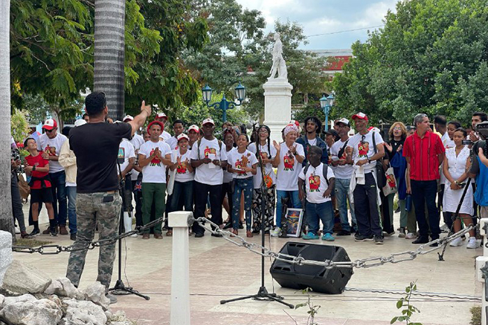 Termina cruzada teatral con funciones en 170 comunidades serranas de Guantánamo