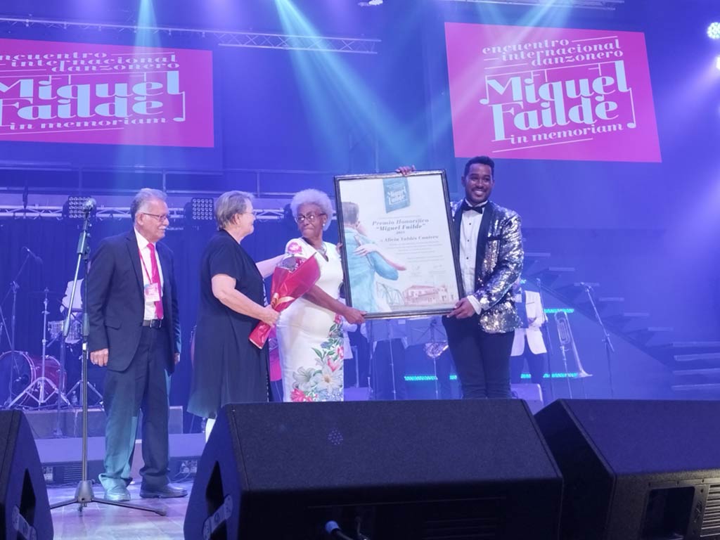 Entregan en Cuba Premio Honorífico Miguel Failde 2025