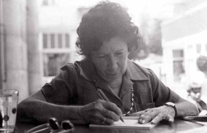 Dora Alonso y el universo infinito de la infancia