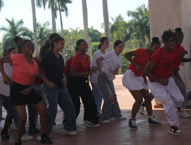 Celebran seis décadas de la Escuela Nacional de Danza