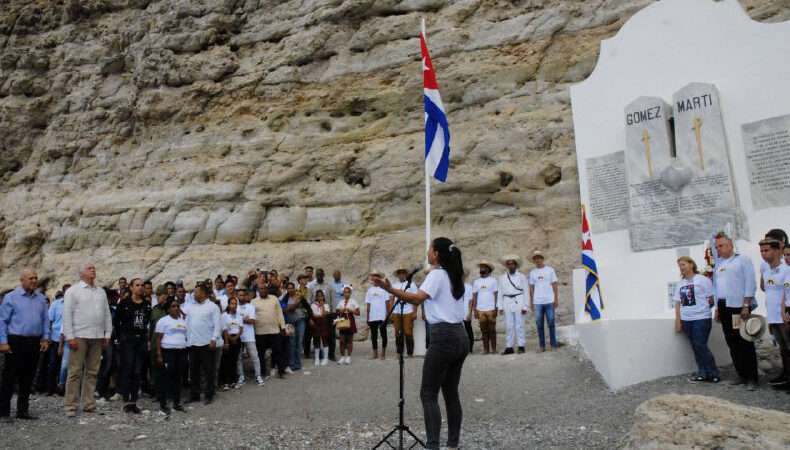 Presidió Díaz-Canel acto nacional en Playita de Cajobabo