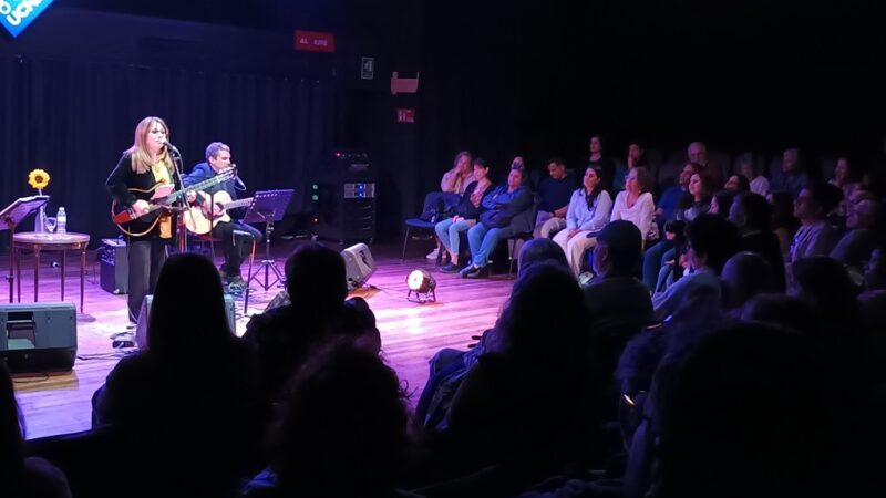 Liuba María Hevia volvió a Chile y rindió homenaje a Gabriela Mistral