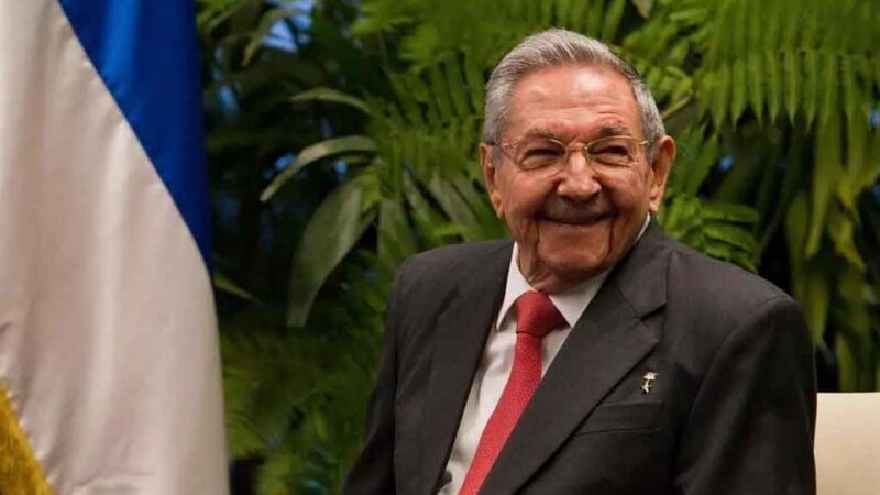 Reconocimiento para el líder de la Revolución cubana Raúl Castro, fundador de entidad agrícola