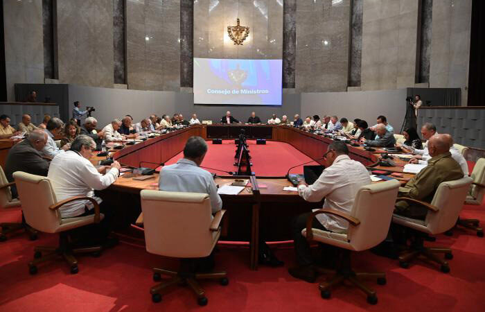 Debate Consejo de Ministros programa para reimpulsar la economía