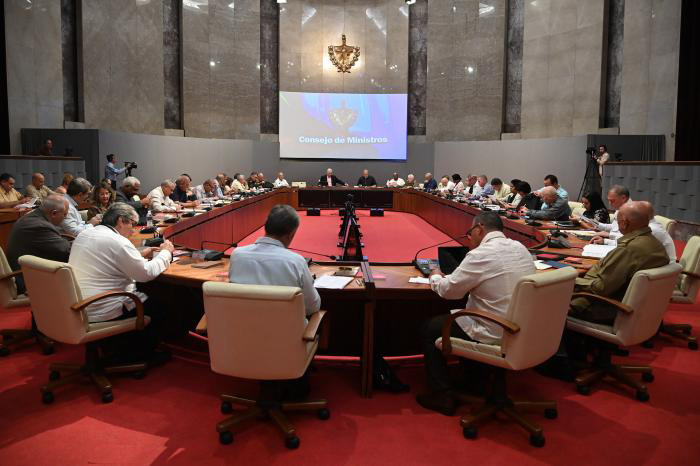 Debate Consejo de Ministros programa para reimpulsar la economía