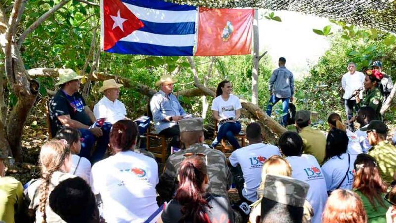 Díaz-Canel: Cuba sostiene combate del honor contra la adversidad