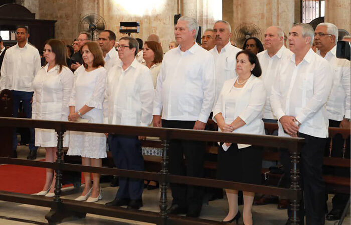 Cuba rinde honores al papa Francisco
