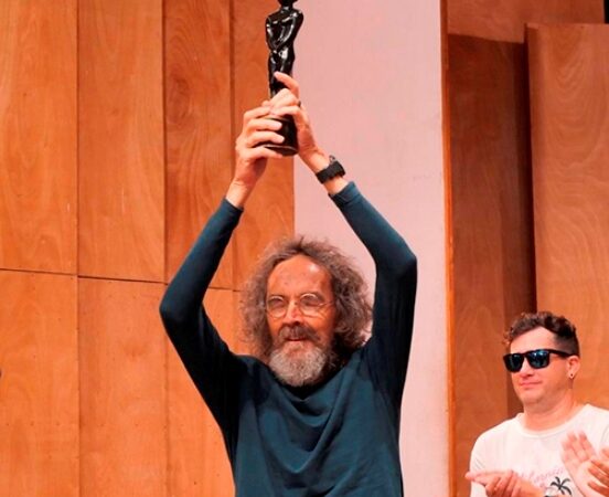 Recibe Moisés Rodríguez Premio Nacional de Humorismo 2024