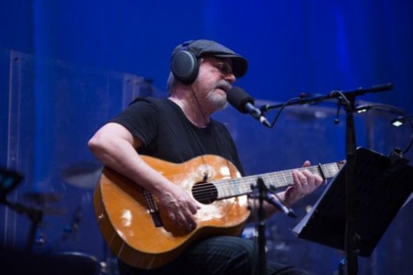 Silvio Rodríguez volverá a cantar en Chile