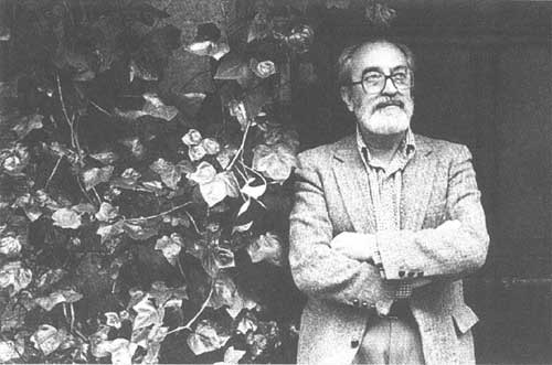 Hablemos de Ángel González, reconocido poeta, catedrático y ensayista español
