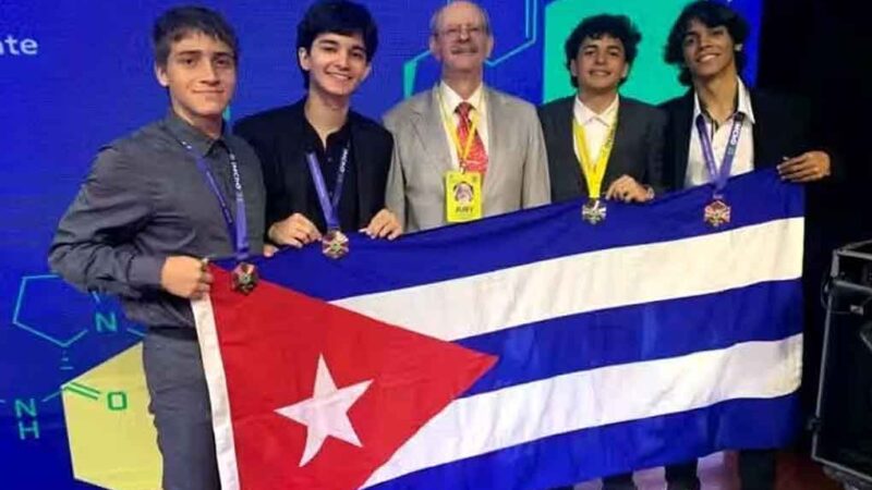 Cuba gana plata y tres bronces en olimpiada de química en Brasil