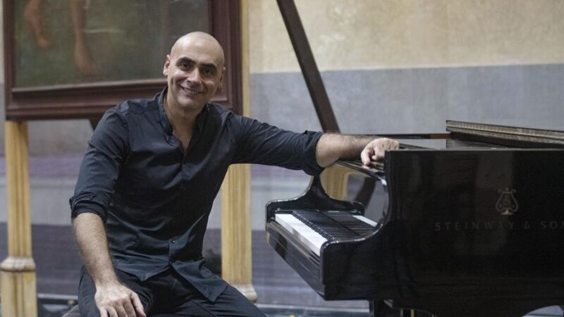 Orden de las Artes y las Letras de Francia para el pianista cubano Marcos Madrigal