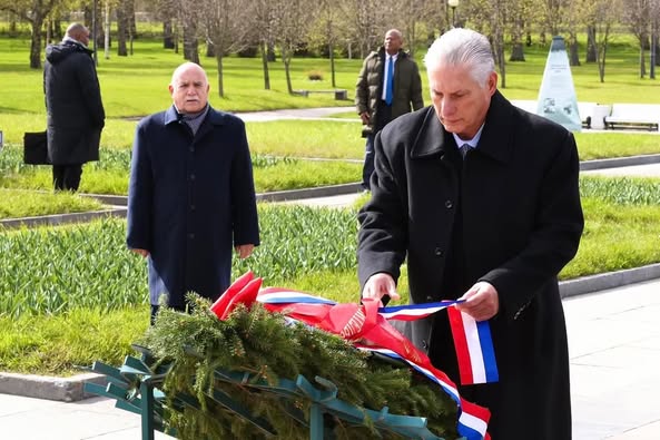 Inicia Presidente cubano visita oficial a la Federación de Rusia