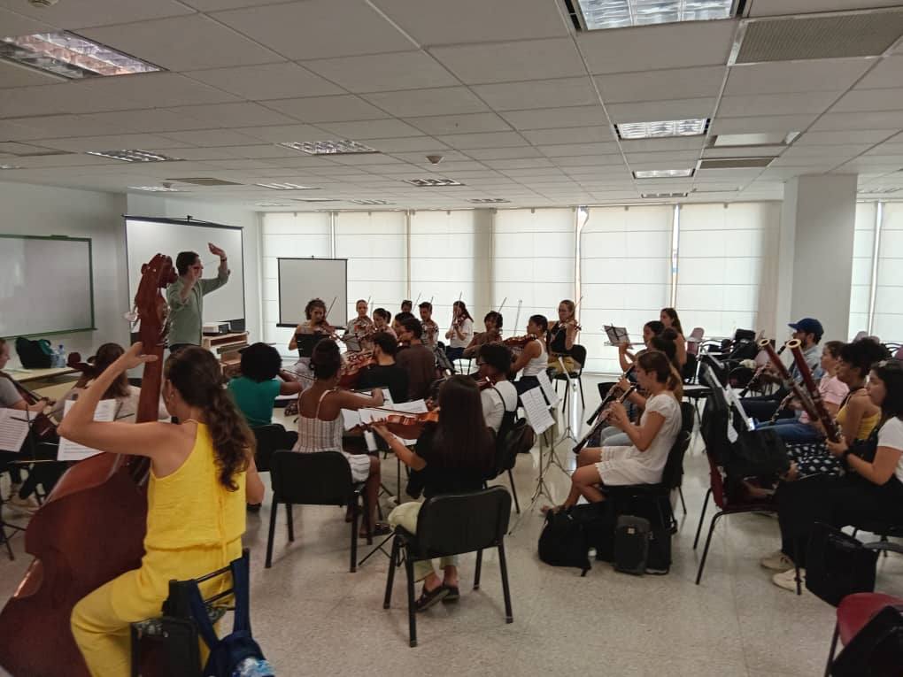 Orquesta de Cámara de La Habana de aniversario