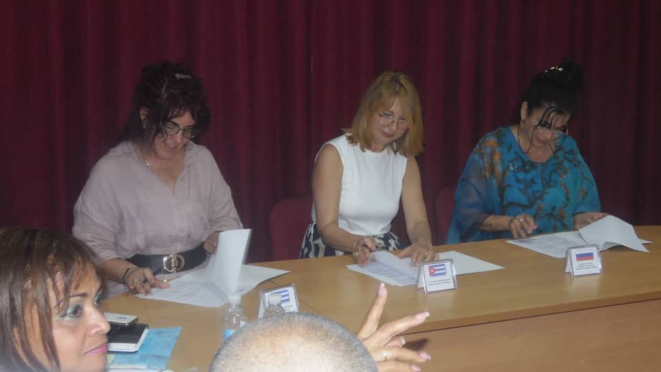 Firman Cuba y Rusia Protocolo de Intención sobre creación de Consorcio médico universitario