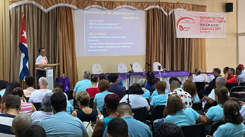 Inteligencia Artificial centró debate en Festival de la Radio