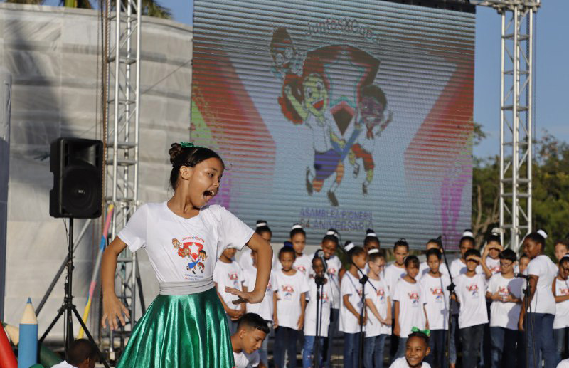 Los pioneros en Cuba: artífices del futuro