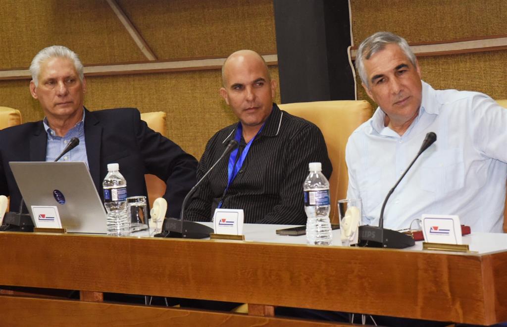 Díaz-Canel exhorta a dinamizar transformación digital en Cuba
