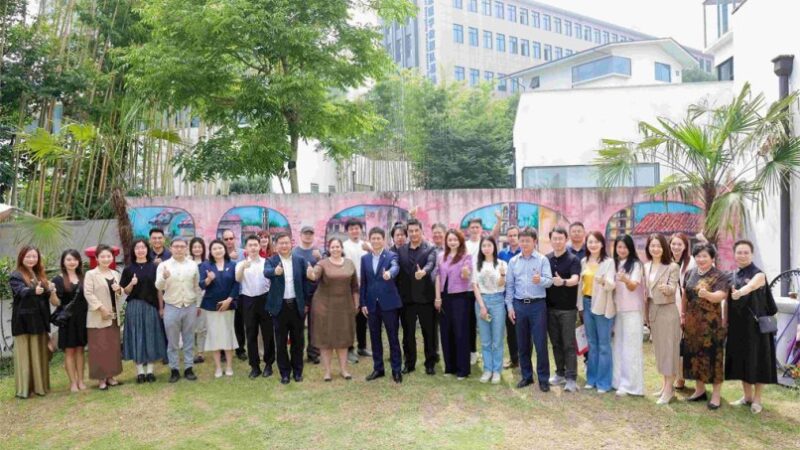 Abre sus puertas en China Centro Cultural de Cuba