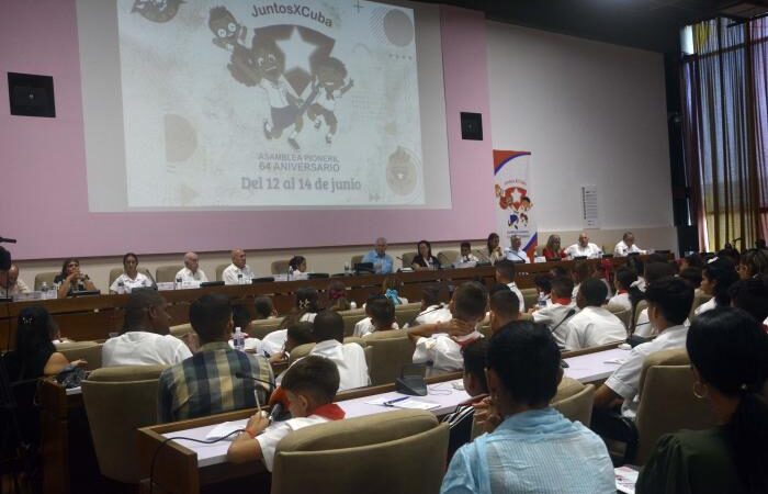 Cuba: En las manos de los pioneros está el futuro