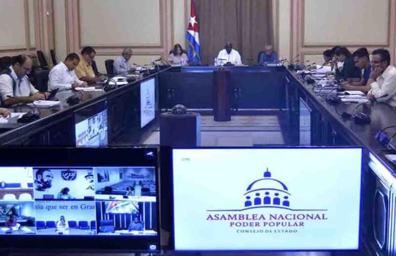 Evalúa Consejo de Estado Programa de Gobierno en Cuba