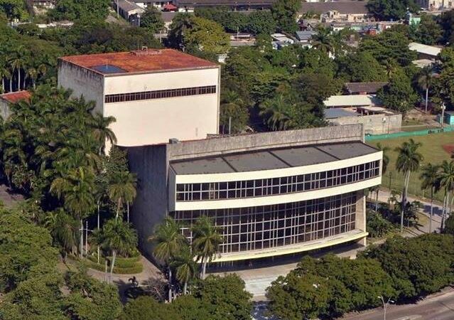 Teatro Nacional de Cuba celebra su aniversario 66