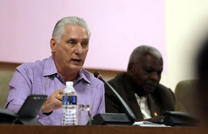 Díaz-Canel: sin generar riquezas, difícil ordenar la economía