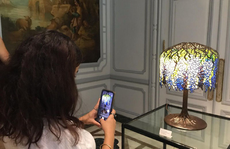 Piezas de Tiffany en exposición en el Museo Nacional de Artes Decorativas