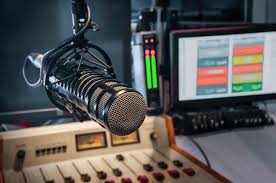 Radio Enciclopedia y sus originales voces: María Cecilia Lima