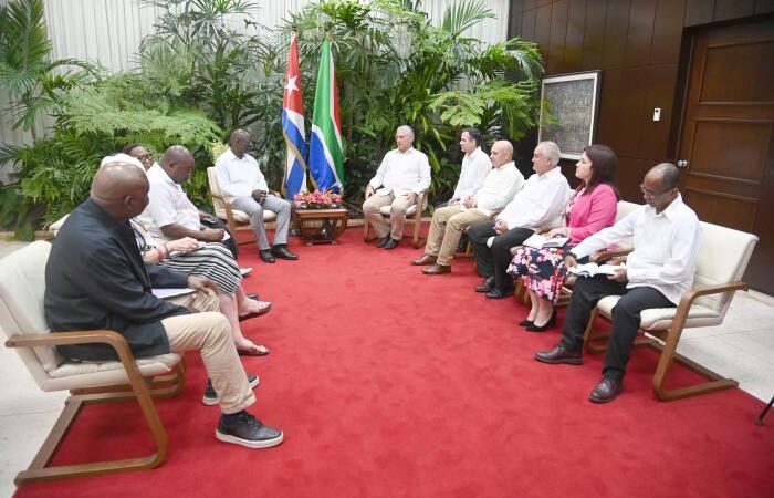 Desde Sudáfrica, solidaridad para la Revolución Cubana