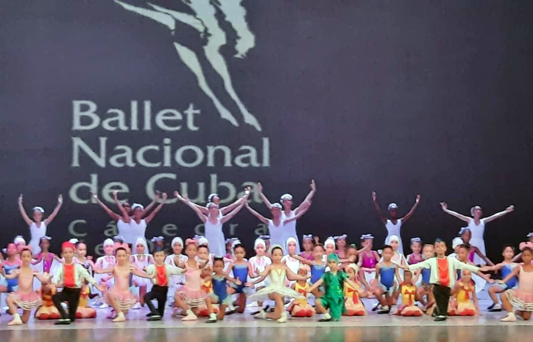 Ballet Nacional de Cuba concluye con una brillante gala su taller vocacional