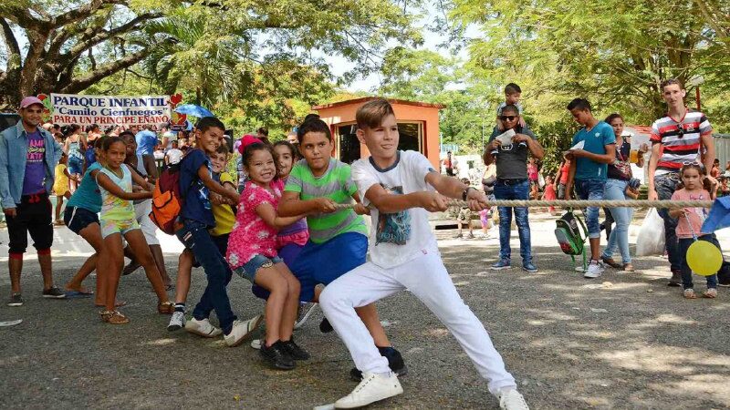 Diversión y tareas de impacto en el verano de la juventud cubana (+ video)