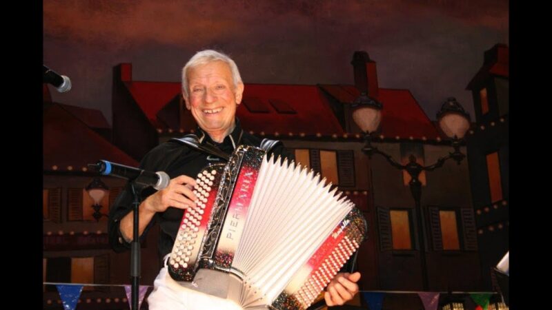 Media hora con su intérprete, Maurice Larcange