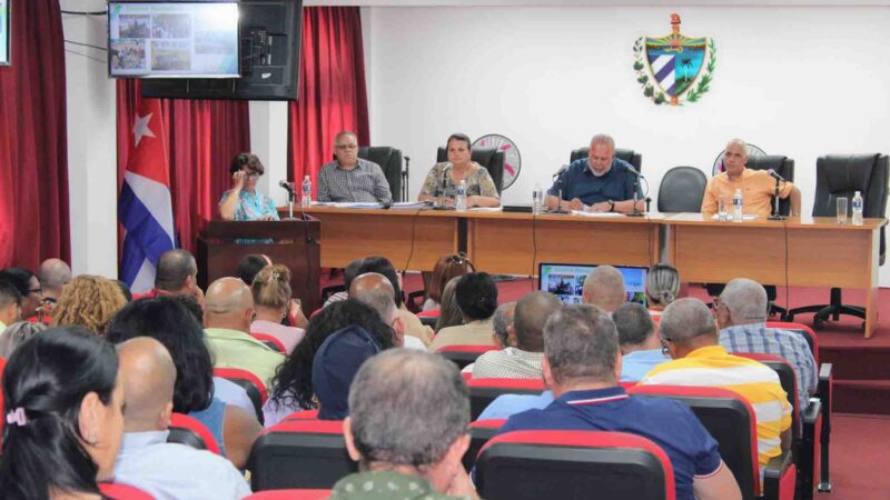 Evalúa Consejo del Gobierno de La Habana nuevo curso escolar, acciones del verano y servicios básicos