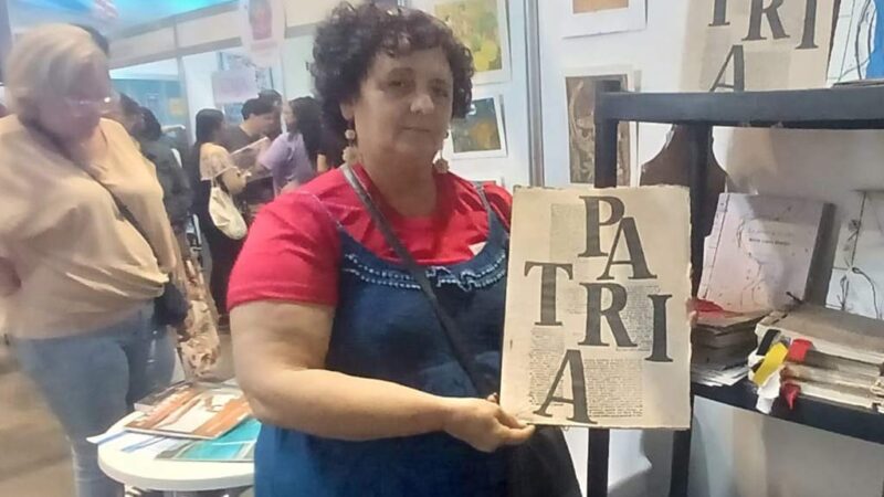Cuadernos Papiro deslumbra en la Feria Internacional del Libro de Panamá