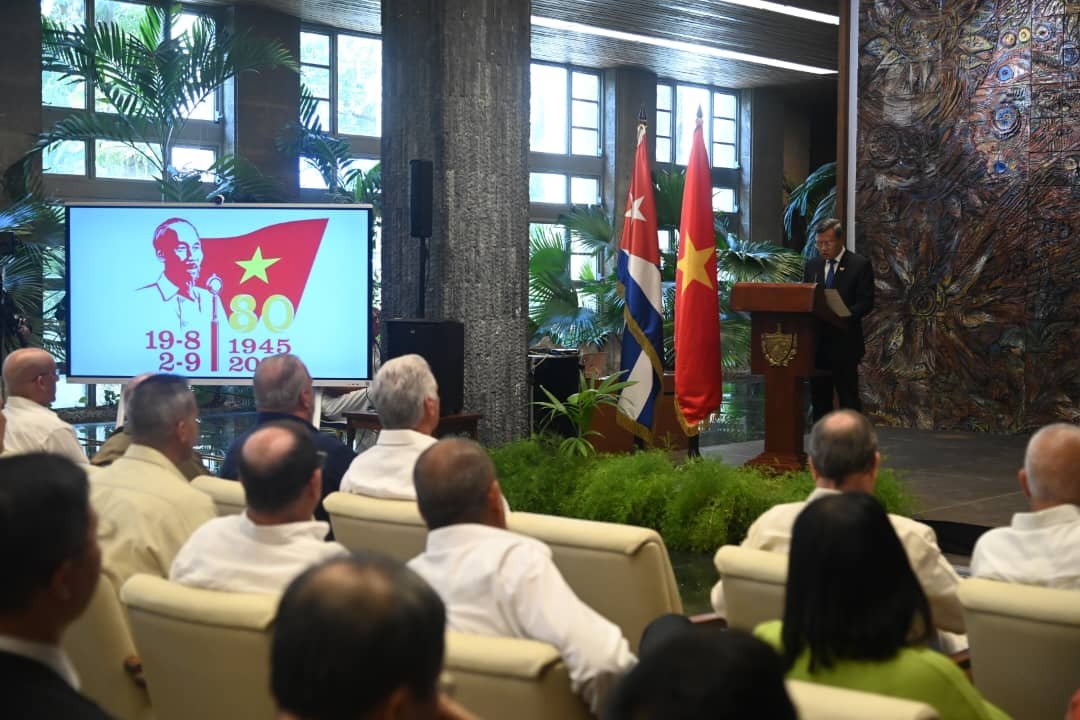 Encabezó Díaz-Canel conmemoración en Cuba de gestas de Vietnam