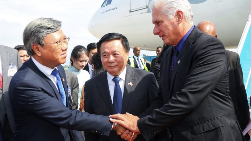 Ya está en Vietnam el Presidente de Cuba