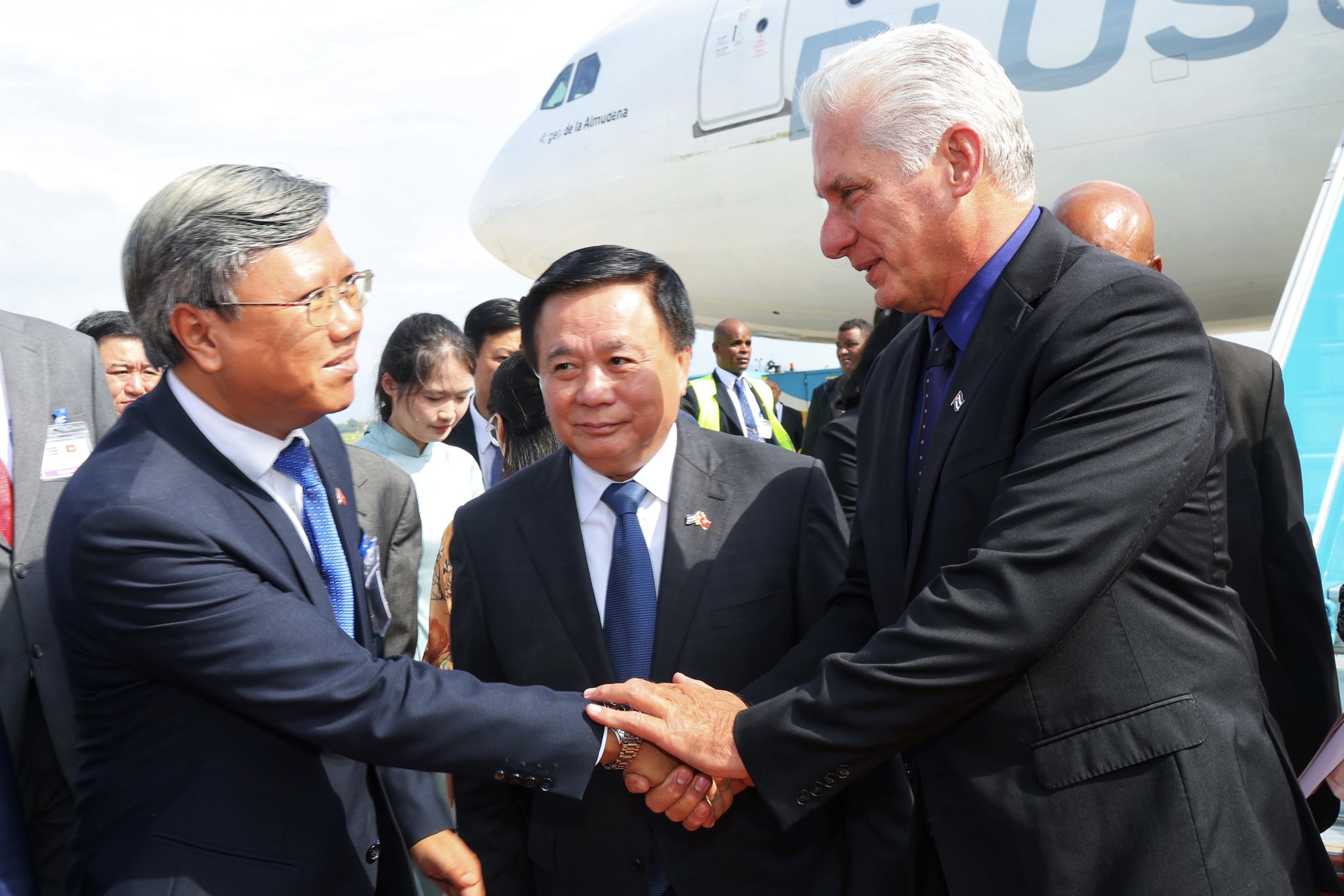 Ya está en Vietnam el Presidente de Cuba