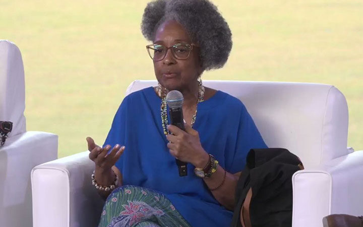 Intervino cineasta cubana Gloria Rolando en clausura de Carifesta 2025